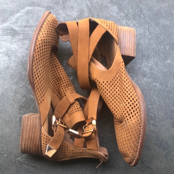 Jeffrey Campbell Everly Boots - Picture 2 of 8